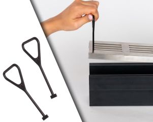 Grâce à ce kit de clés à levier, vous pouvez facilement soulever et retirer les grilles en aluminium des caniveaux Design.
