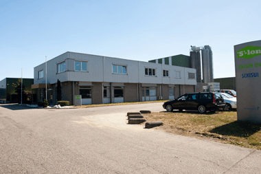 Plus d'informations sur le fabricant (Sekisui Eslon BV) des kits gouttière, gouttières et accessoires pour votre abri ou chalet de jardin, garage ou carport Plus d'informations sur le fabricant (Sekisui Eslon BV) des kits gouttière, gouttières et accessoires pour votre abri ou chalet de jardin, garage ou carport